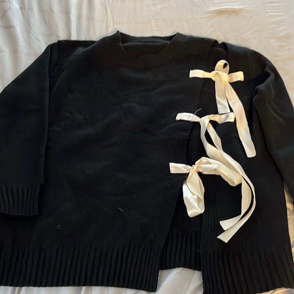 lace up bow sweater